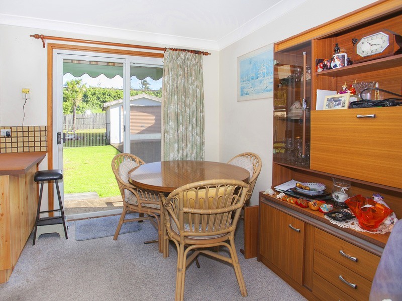 61 Kiarama Ave, Kiama Downs NSW 2533