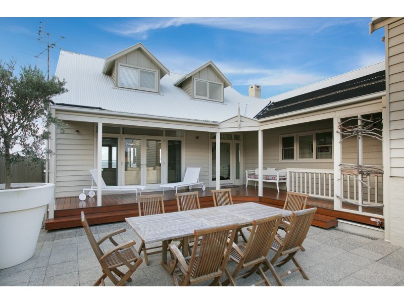 22 Cliff Drive, Kiama NSW 2533