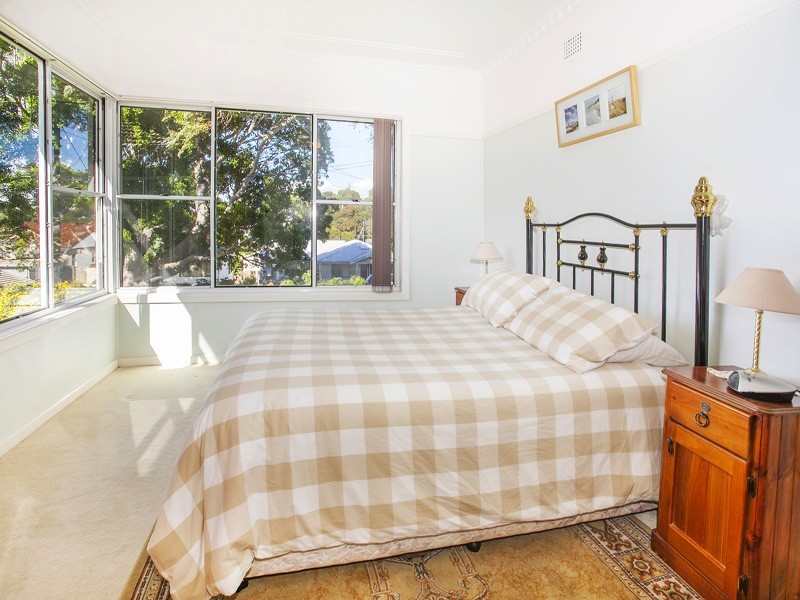 16 Chapman Street, Kiama NSW 2533