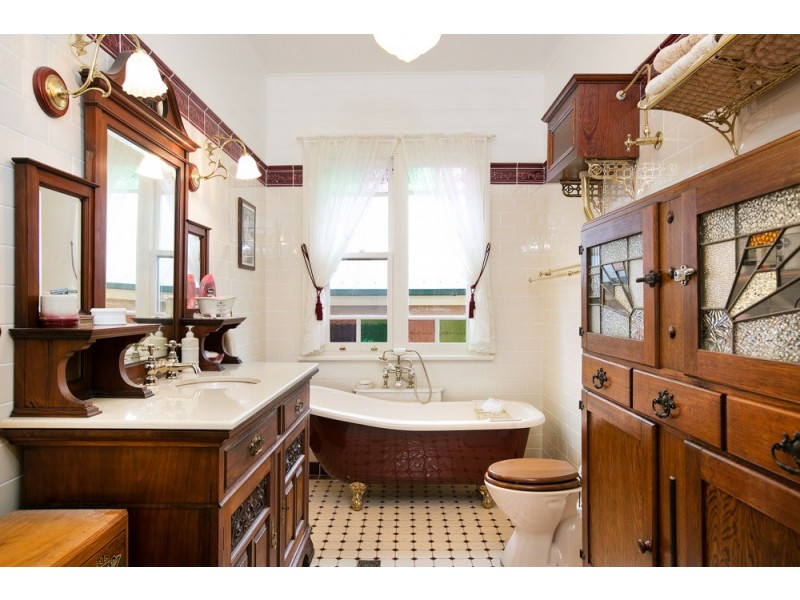 19 Collins Street, Kiama NSW 2533