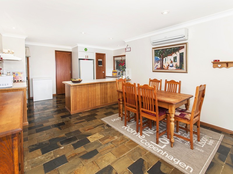 15 Ironbark Crescent, Kiama Downs NSW 2533