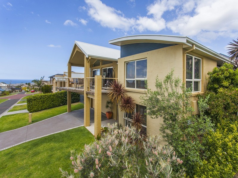 6 Price Ave, Kiama NSW 2533