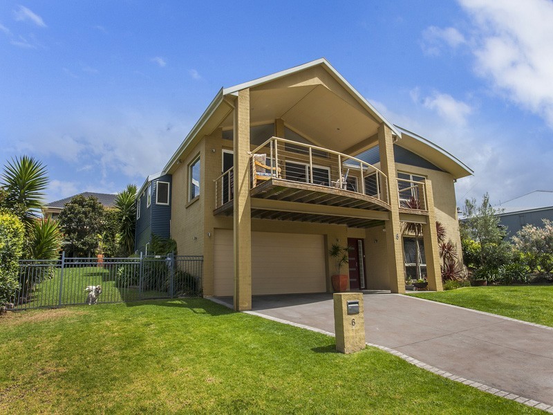 6 Price Ave, Kiama NSW 2533