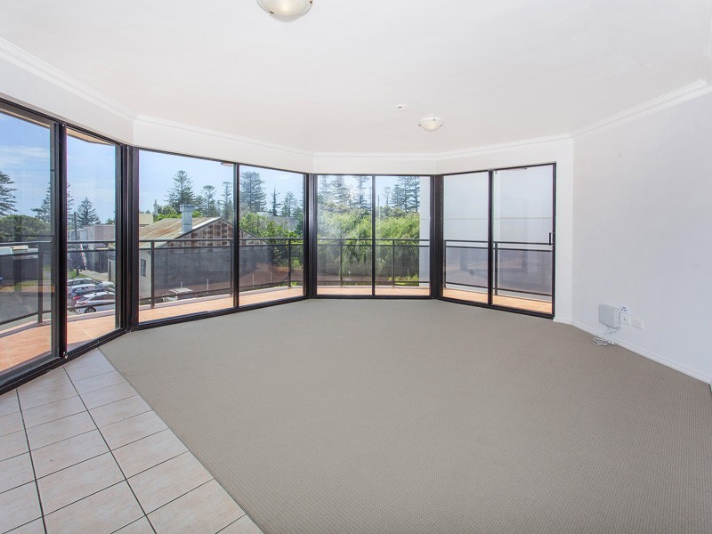 2/13 Bong Bong Street, Kiama NSW 2533
