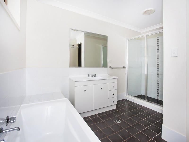 13 Eugene Street, Kiama NSW 2533