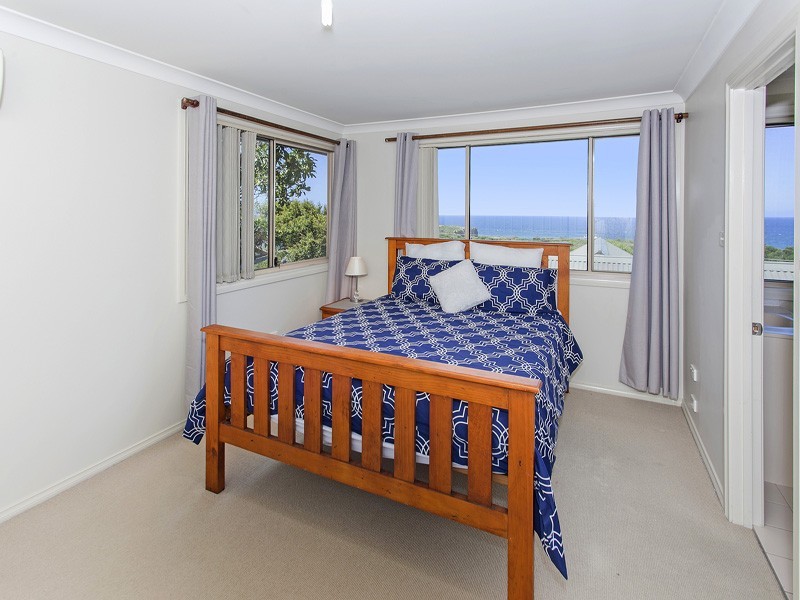 37 Cathedral Rocks Ave, Kiama Downs NSW 2533