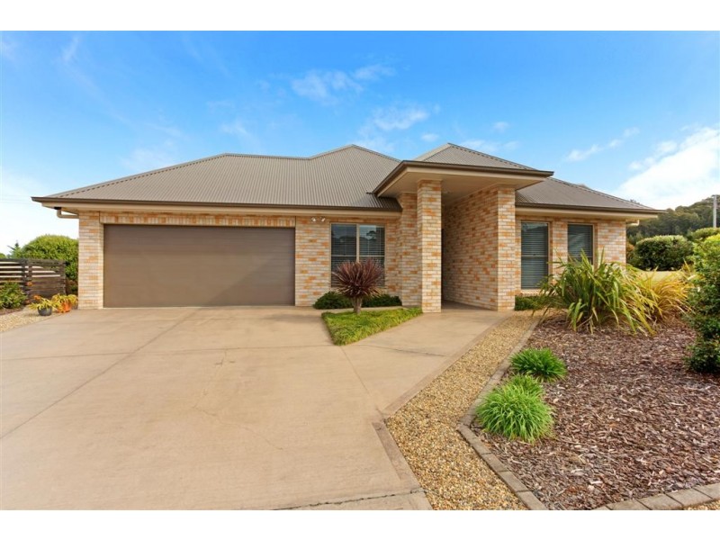 22 St Andrews Way, Coolangatta NSW 2535