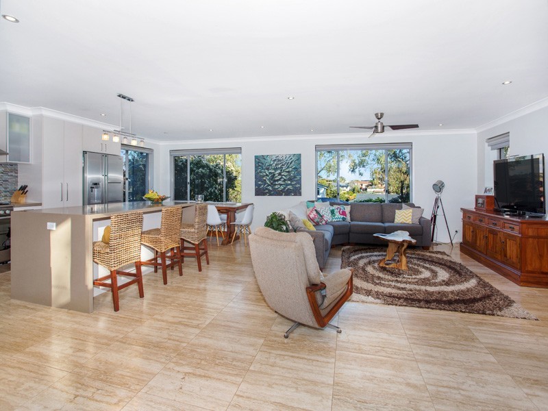 33 Alexander Avenue, Kiama Downs NSW 2533