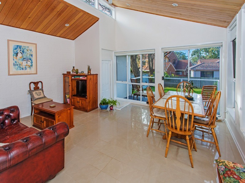 63 Barton Drive, Kiama Downs NSW 2533