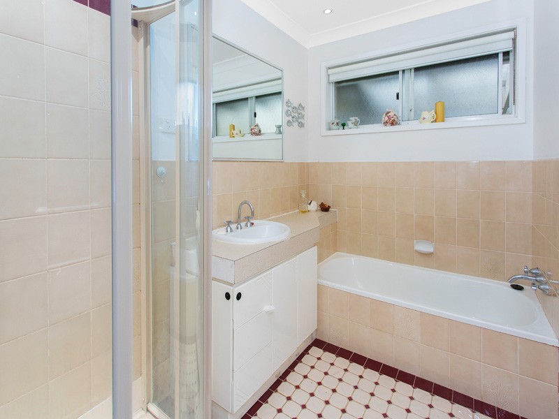 63 Barton Drive, Kiama Downs NSW 2533