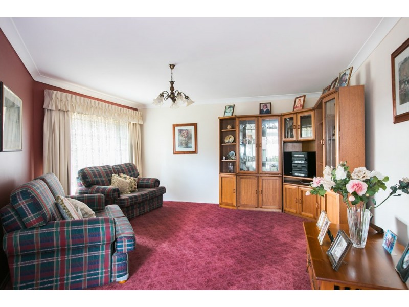 49 Barton Drive, Kiama Downs NSW 2533