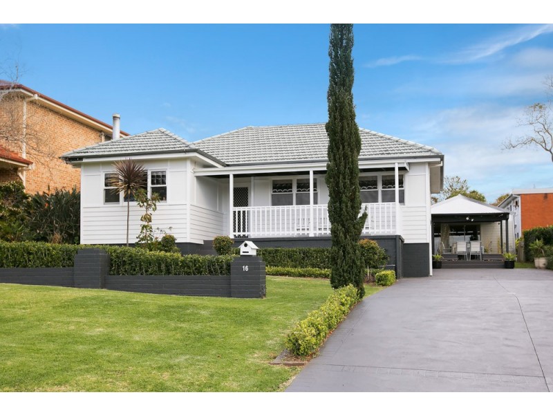 16 Farmer Street, Kiama NSW 2533