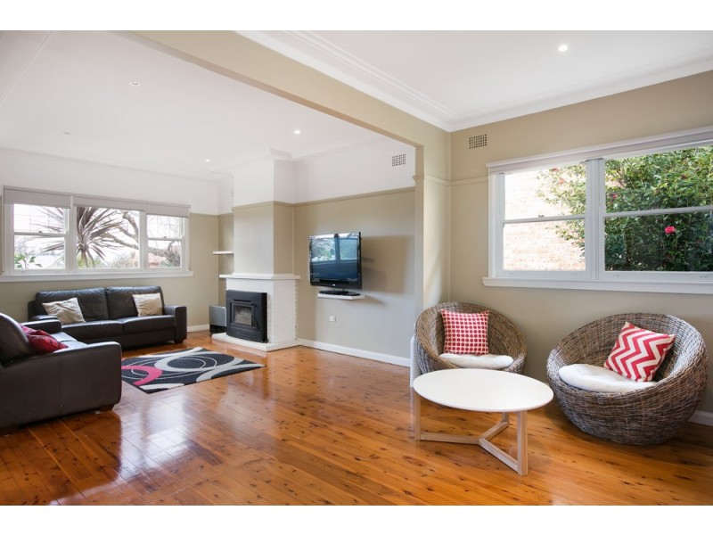 16 Farmer Street, Kiama NSW 2533
