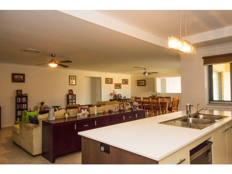 30 Blue Bell Way, Worrigee NSW 2540