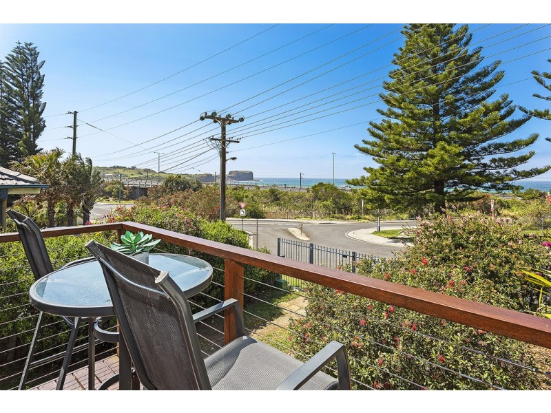 6 Hutchinson Street, Kiama Downs NSW 2533