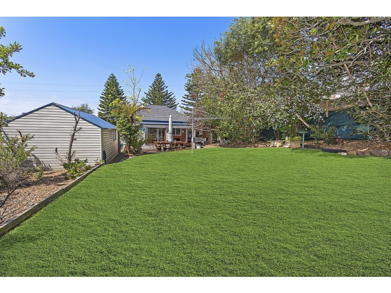 6 Hutchinson Street, Kiama Downs NSW 2533