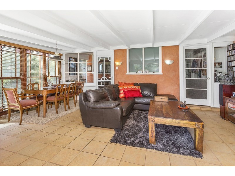 6 Hutchinson Street, Kiama Downs NSW 2533