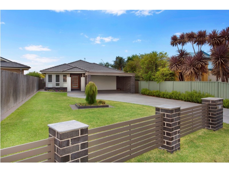 61 The Boulevarde, Oak Flats NSW 2529