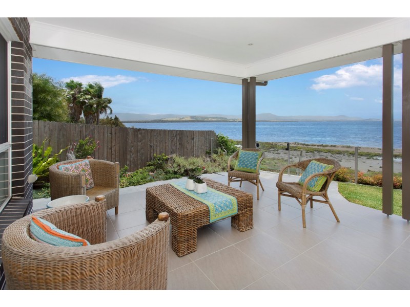 61 The Boulevarde, Oak Flats NSW 2529