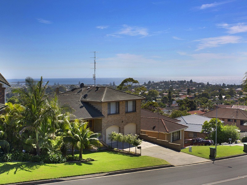 130 Captain Cook Drive, Barrack Heights NSW 2528