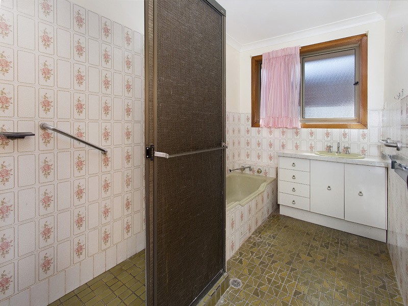 130 Captain Cook Drive, Barrack Heights NSW 2528