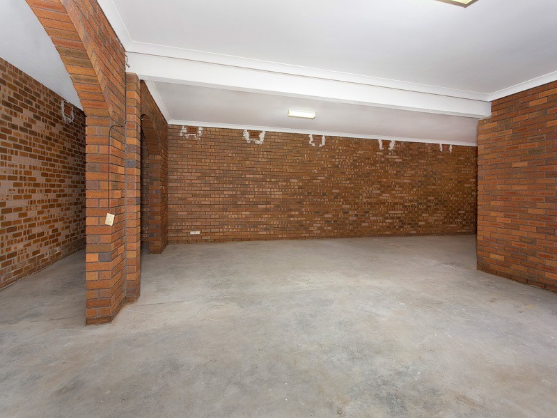 130 Captain Cook Drive, Barrack Heights NSW 2528