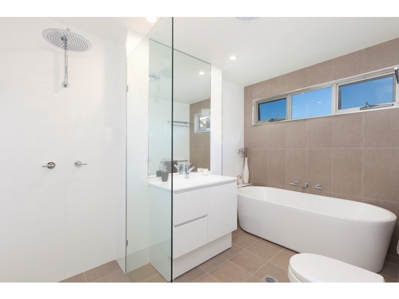 36 Johnson Street, Kiama Downs NSW 2533