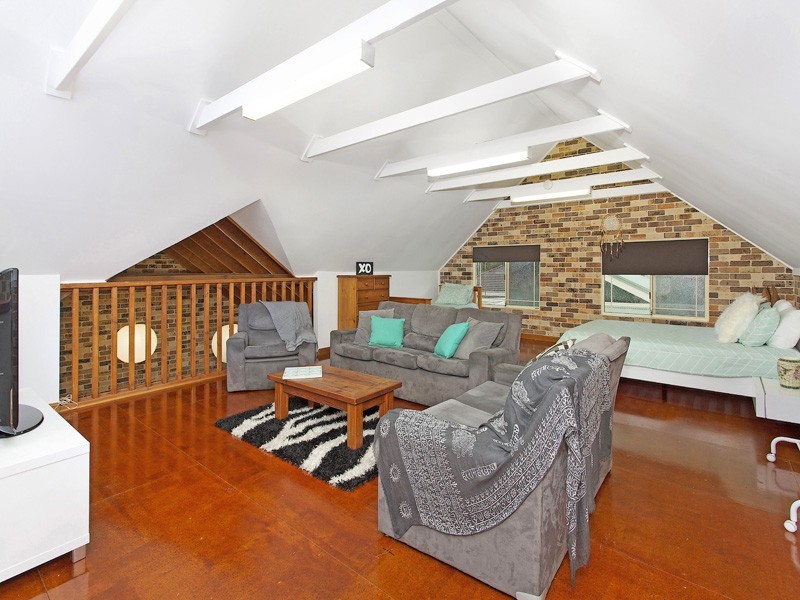 15 RAILWAY AVENUE, Minnamurra NSW 2533