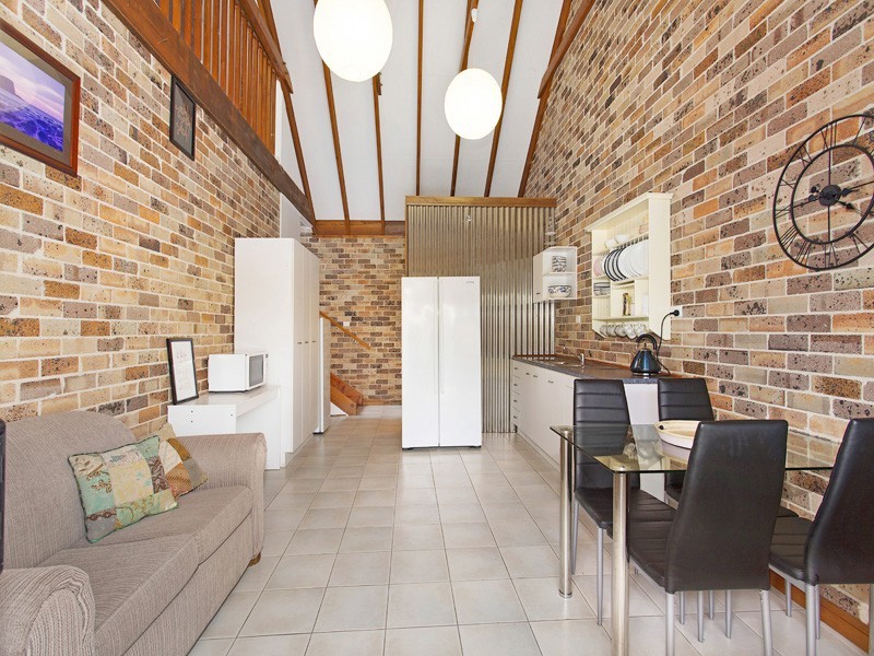 15 RAILWAY AVENUE, Minnamurra NSW 2533