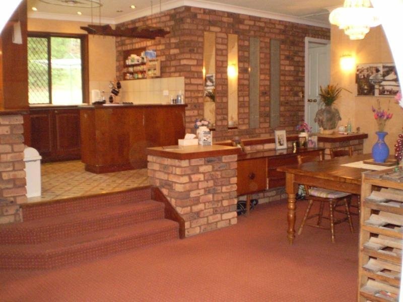 1715 Mt Gravatt-Capalaba Rd, Chandler QLD 4155