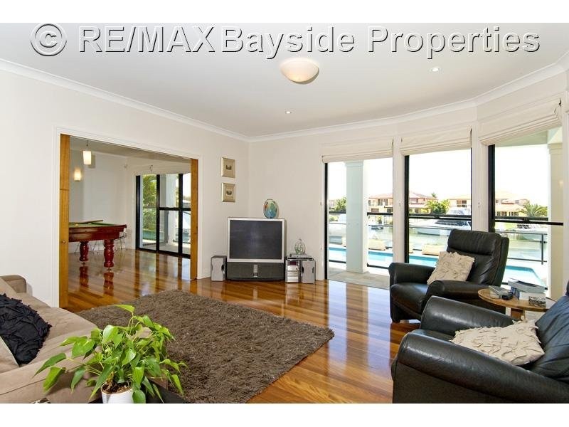 44 Masthead Dr, Raby Bay QLD 4163