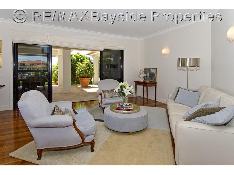 44 Masthead Dr, Raby Bay QLD 4163