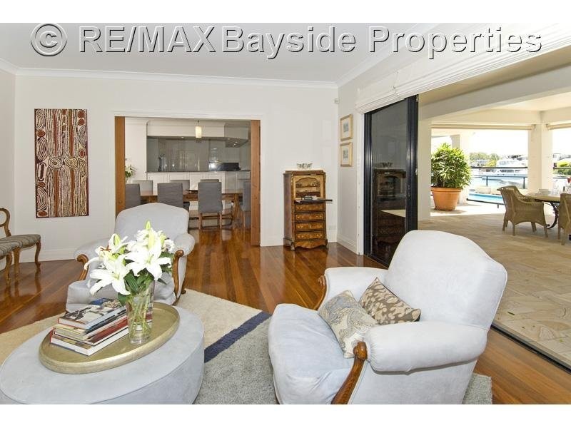 44 Masthead Dr, Raby Bay QLD 4163