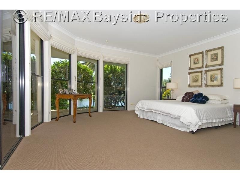 44 Masthead Dr, Raby Bay QLD 4163