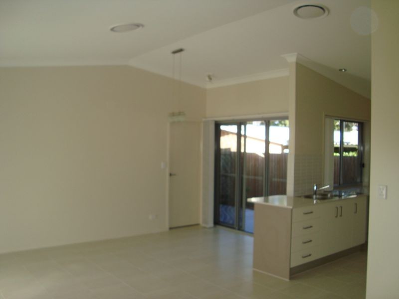 2/64 Sturgeon Street, Ormiston QLD 4160