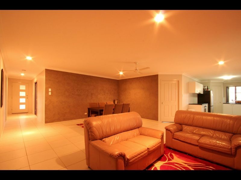 8 Turquoise street, Redland Bay QLD 4165