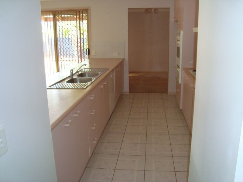 12 Emerald St, Alexandra Hills QLD 4161