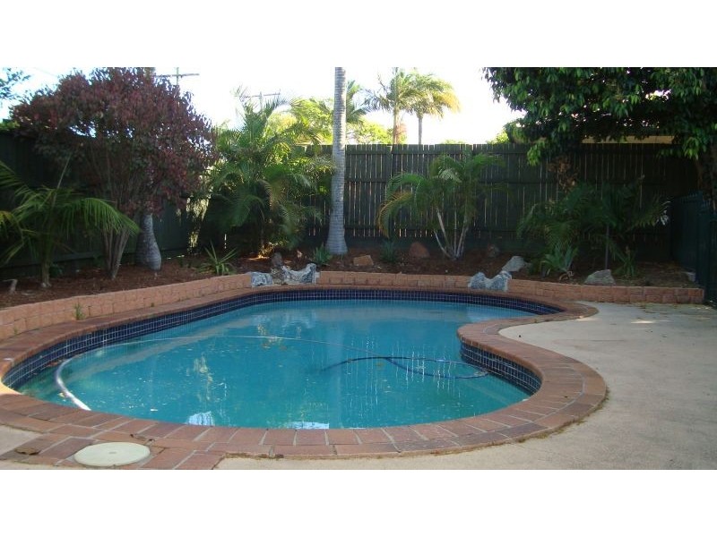 4 Burwood Road, Alexandra Hills QLD 4161