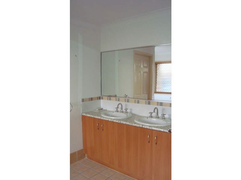 6 Canegrove Street, Wellington Point QLD 4160