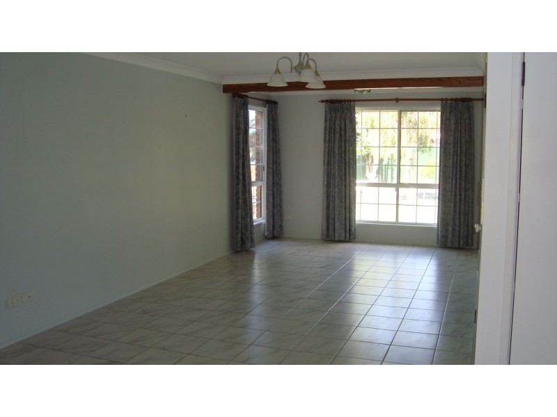 4 Peacock Court, Birkdale QLD 4159