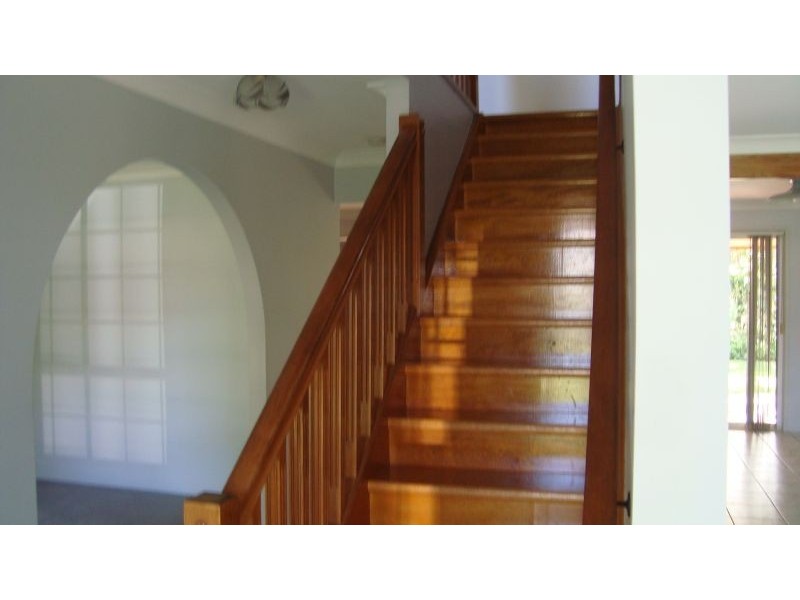 4 Peacock Court, Birkdale QLD 4159