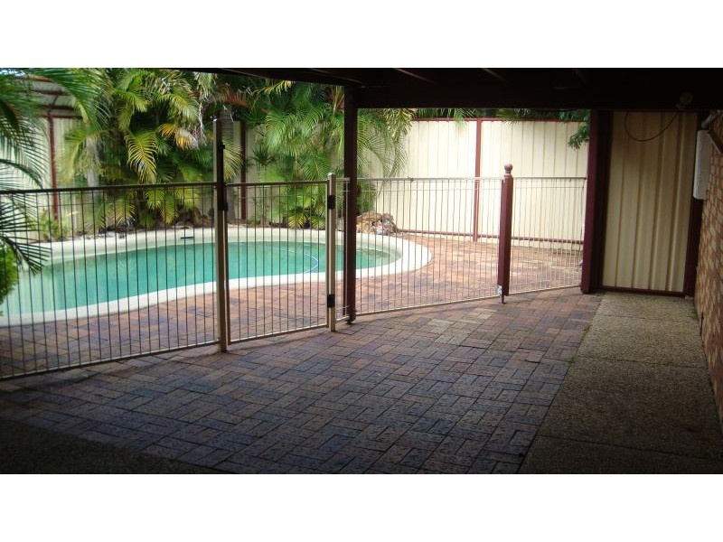 98 Crotona Road East, Alexandra Hills QLD 4161