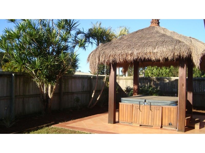 11 Lyn Court, Victoria Point QLD 4165