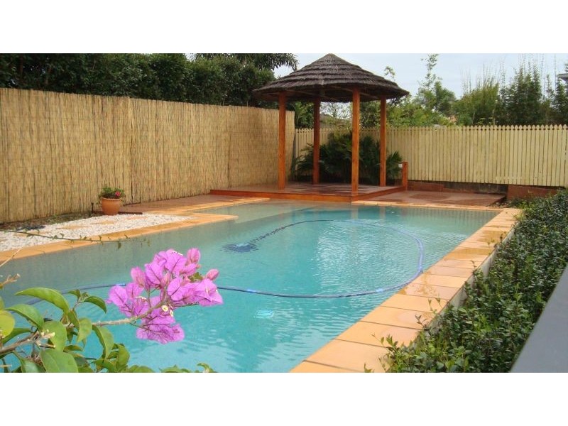 8 Outlook Parade, Ormiston QLD 4160