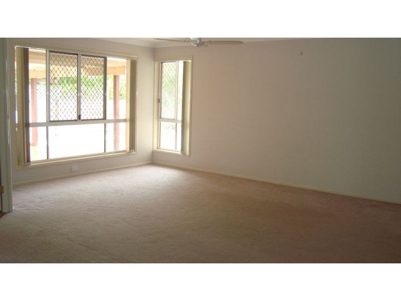 11 Viewfield Street, Redland Bay QLD 4165