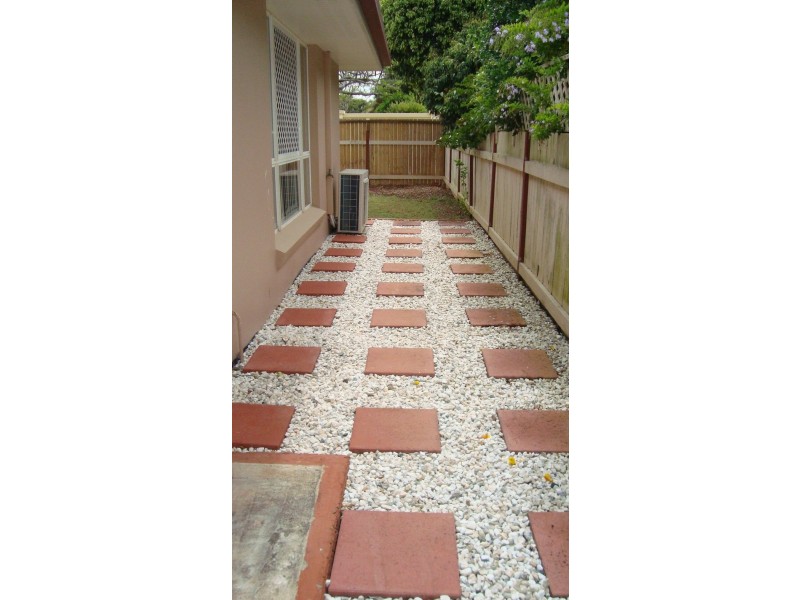 11 Viewfield Street, Redland Bay QLD 4165