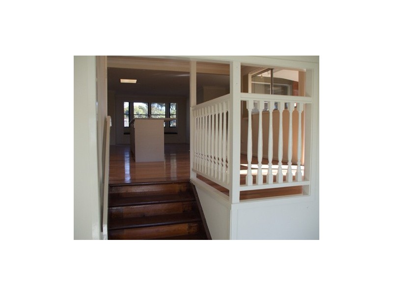 490 Old Cleveland Road, Birkdale QLD 4159