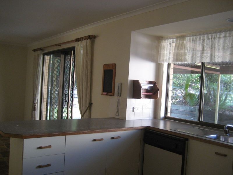 4 Keynsham Court, Alexandra Hills QLD 4161