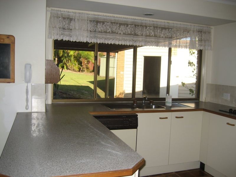 4 Keynsham Court, Alexandra Hills QLD 4161