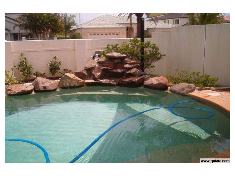 3 Raby Bay Blvde, Cleveland QLD 4163